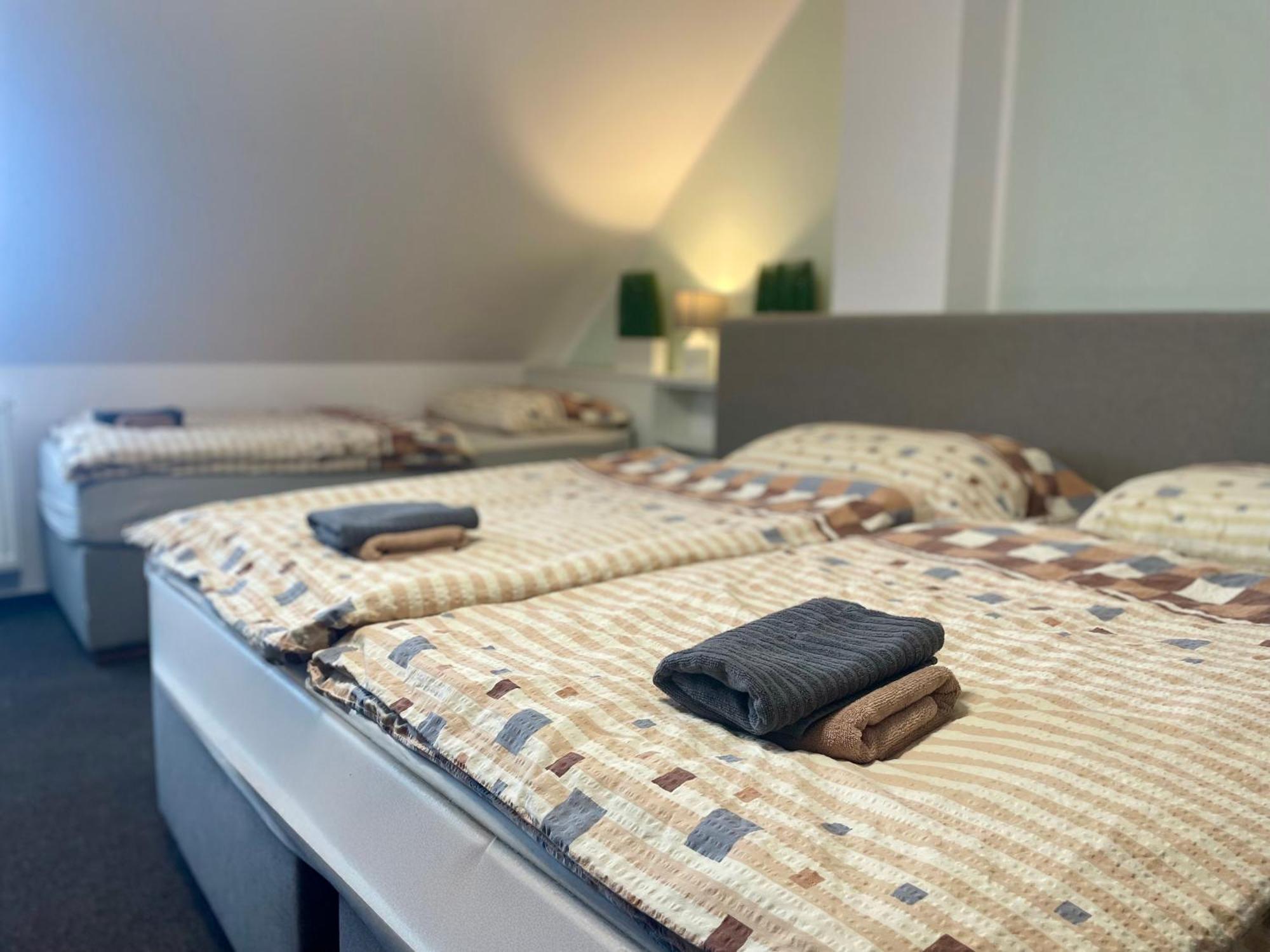 Hotel Aldo Unicov Bagian luar foto