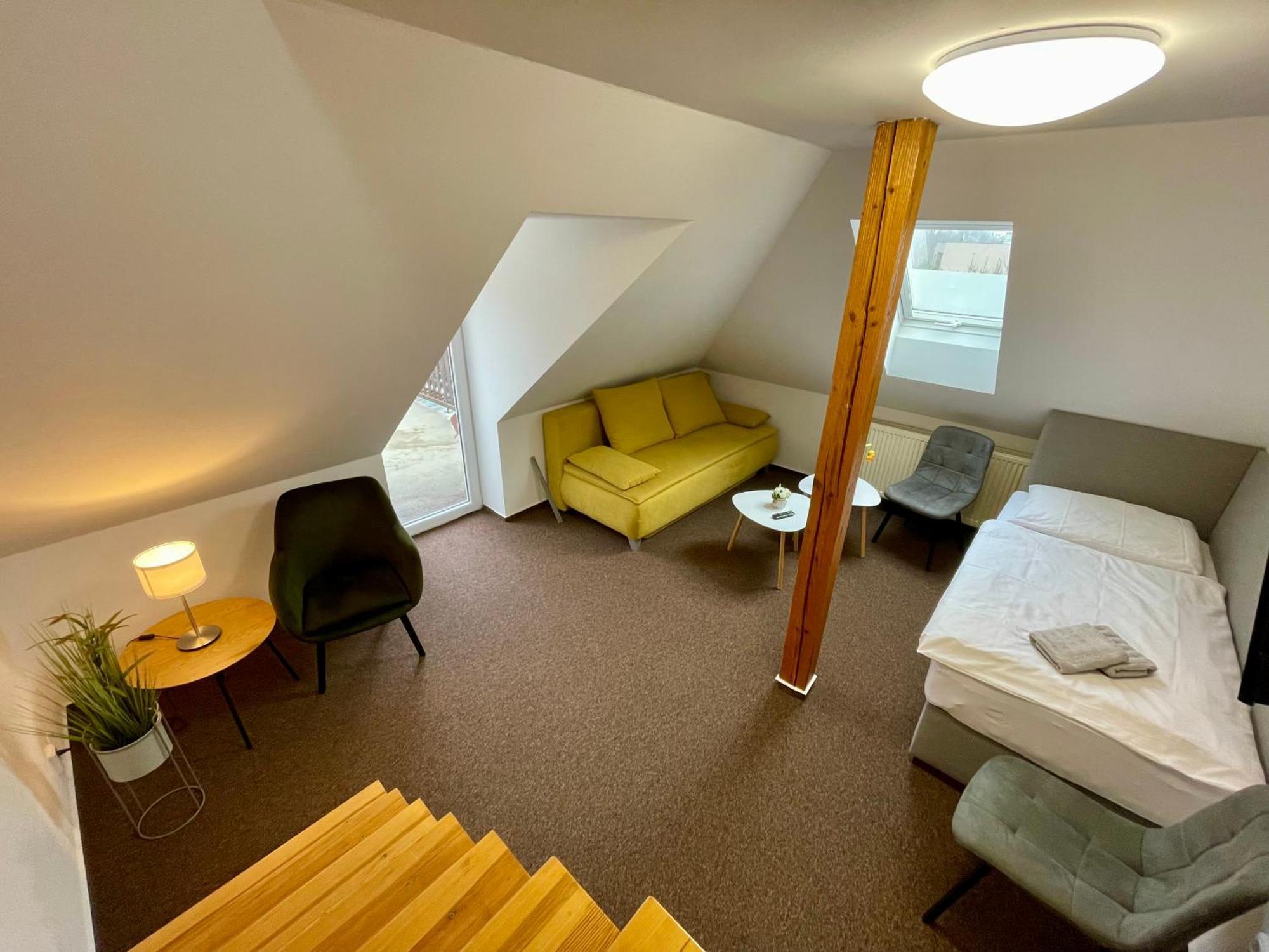 Hotel Aldo Unicov Bagian luar foto
