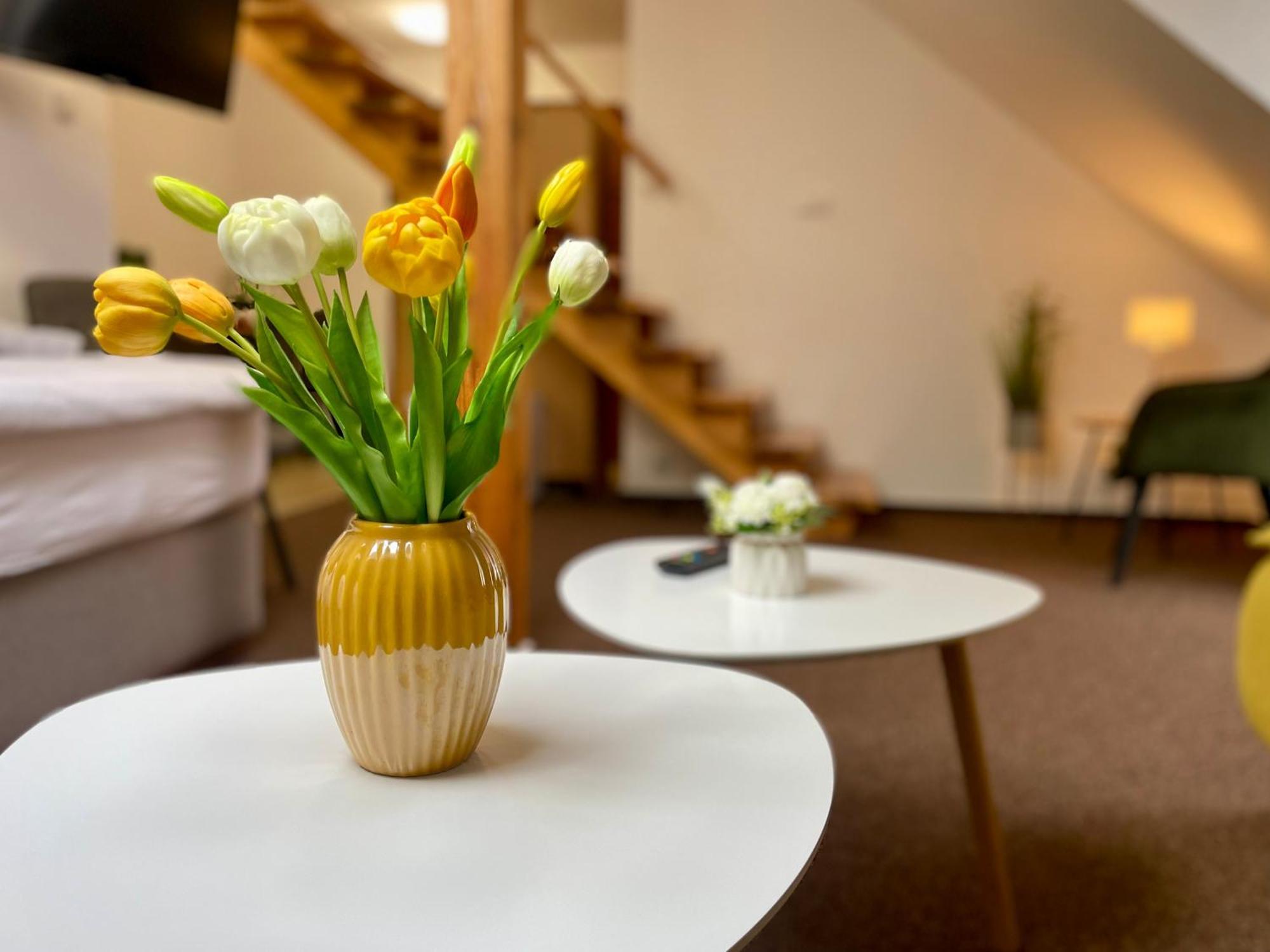 Hotel Aldo Unicov Bagian luar foto
