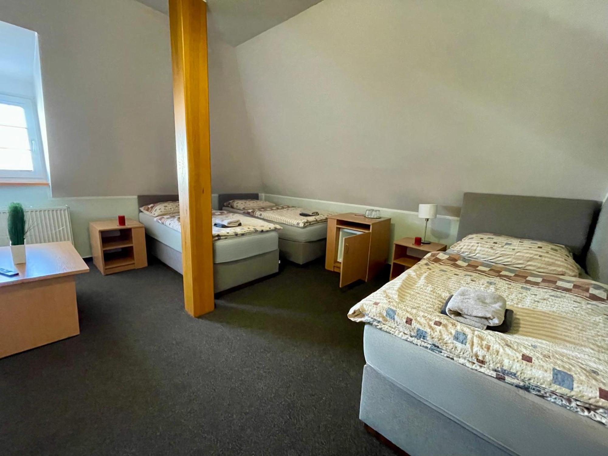 Hotel Aldo Unicov Bagian luar foto
